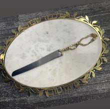 Load image into Gallery viewer, Gold reserve challah board