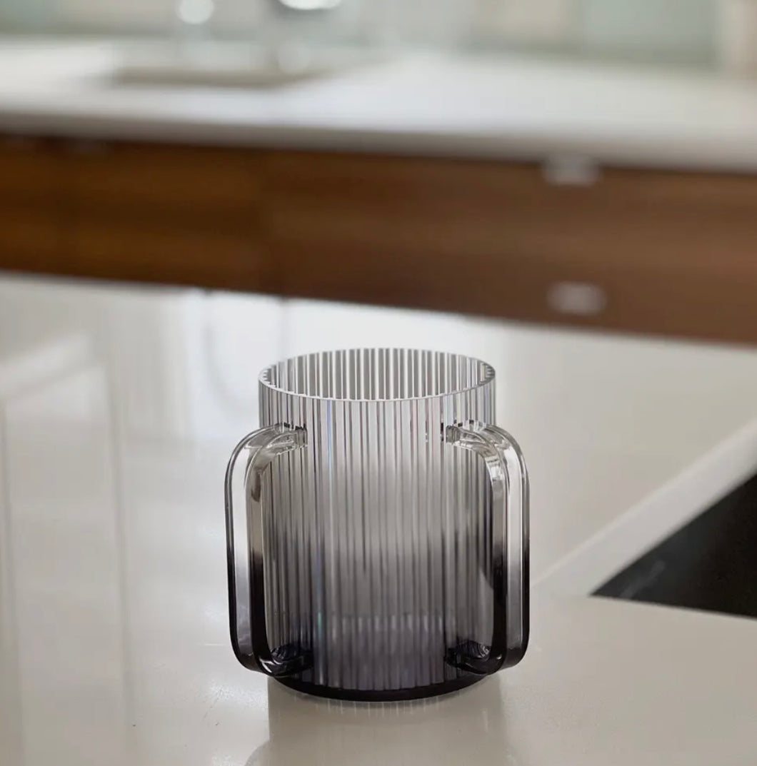 Waved Acrylic Wash Cup