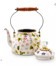 Load image into Gallery viewer, Wildflowers Pink 2 Quart Kettle
